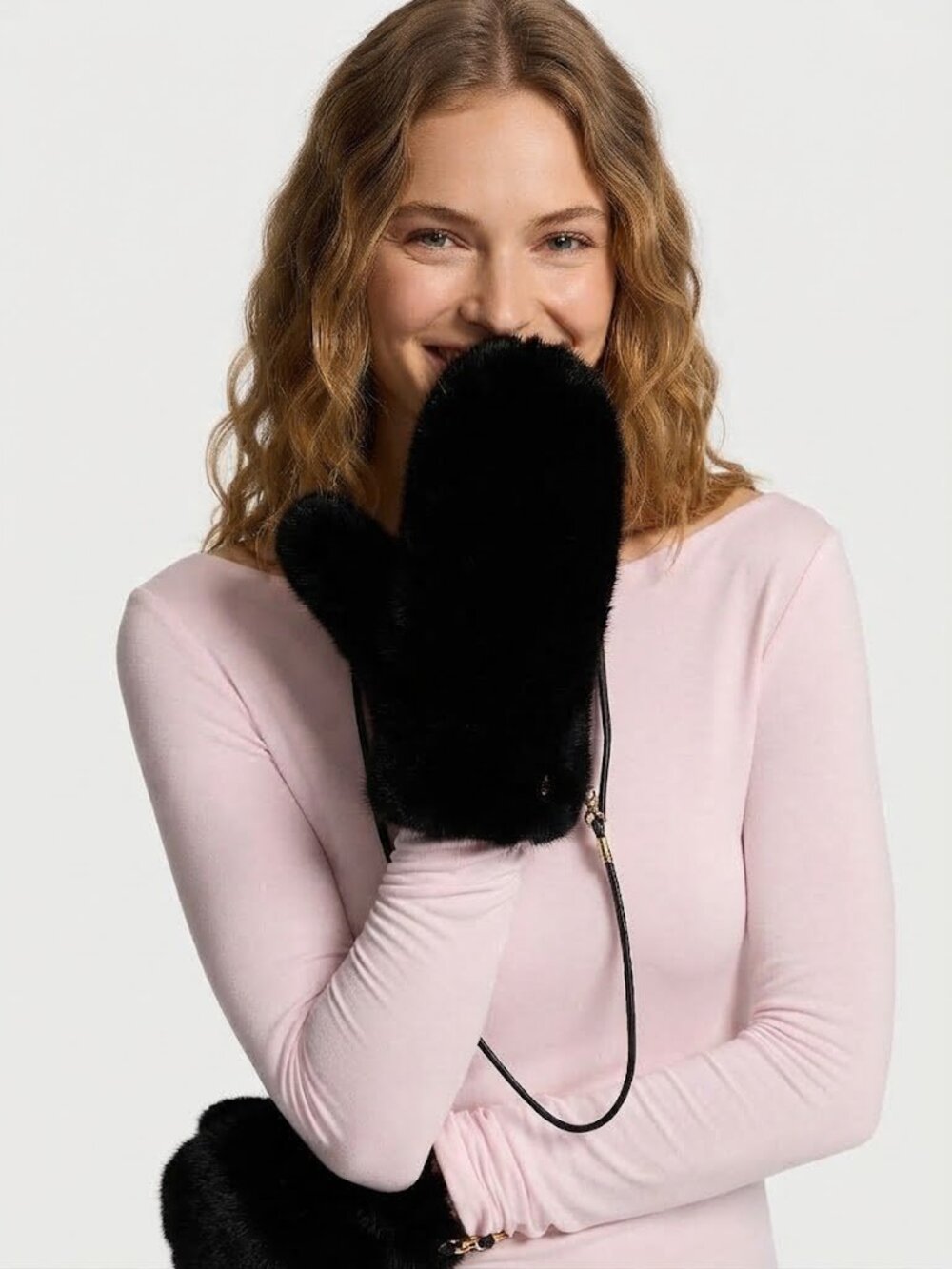 Victoria's Secret Luxe Faux Fur Mittens w/ Strap NWT